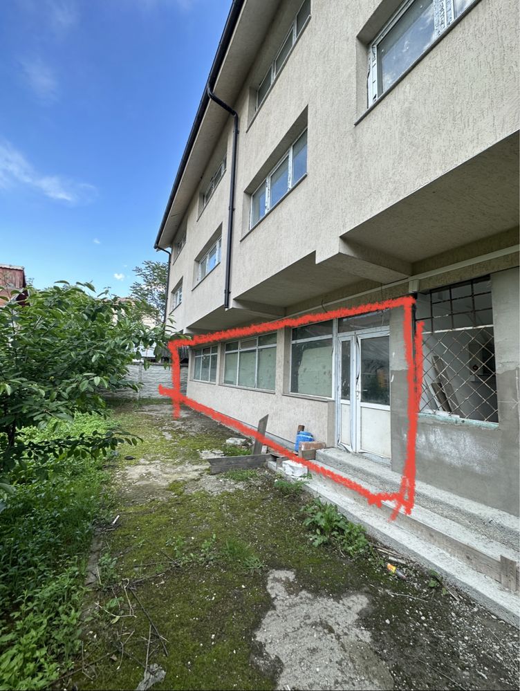 Vand spatiu comercial 54mp Dragasani