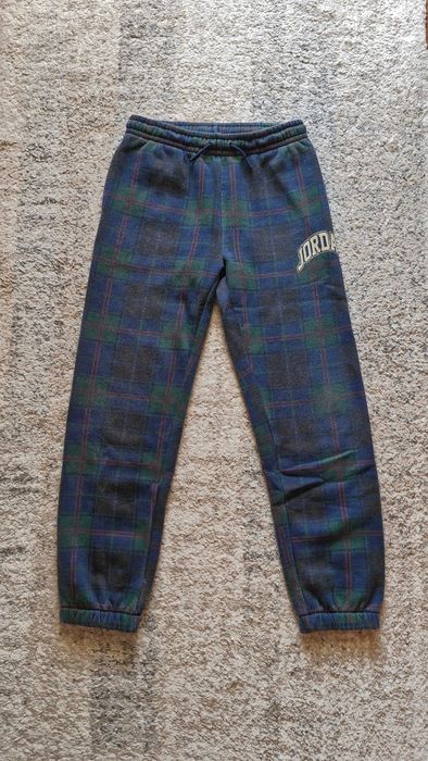 Pantaloni Jordan 12-13 ani (147-163 cm)