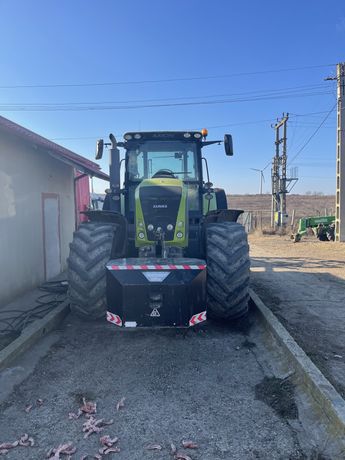 Tractor class axion 850
