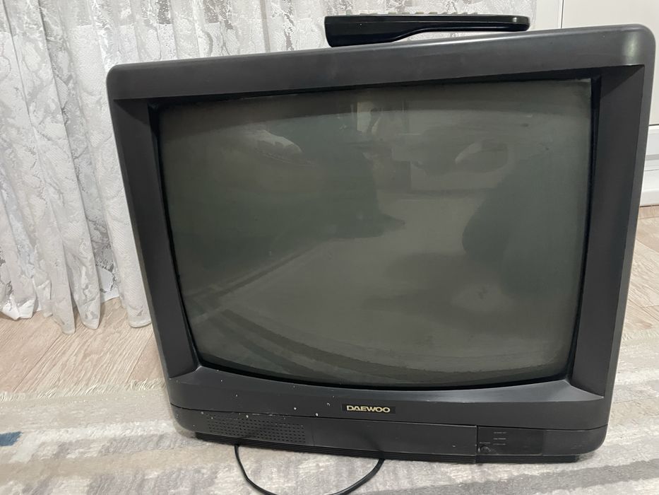 Продам телевизор