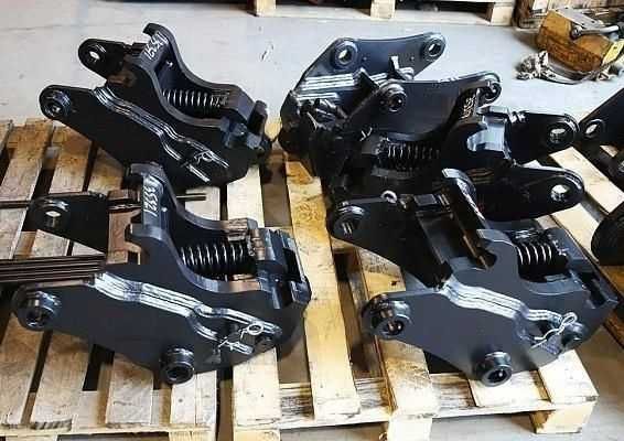 Быстросъём (quick coupler) для экскаватора-погрузчика TEREX 820,860.