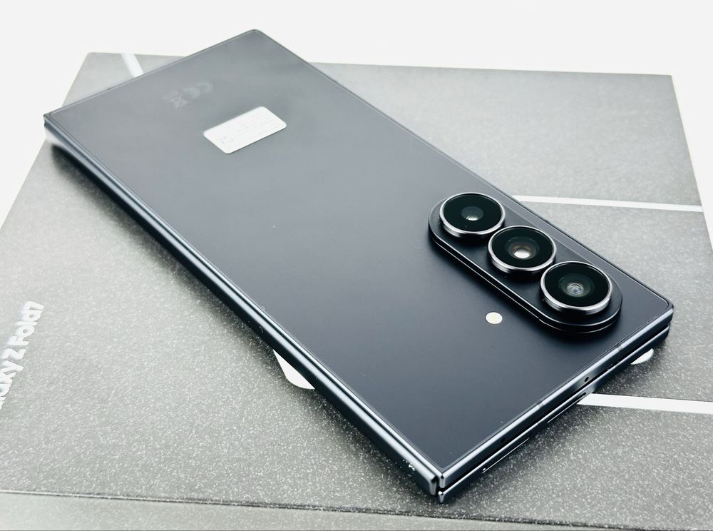 НОВ! Samsung Galaxy Z Fold 7 5G 256GB 12RAM Jetblack Гаранция!