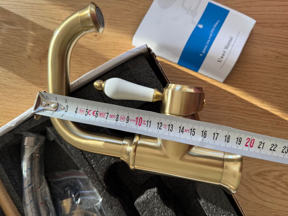 Смесител в цвят “Старо злато”