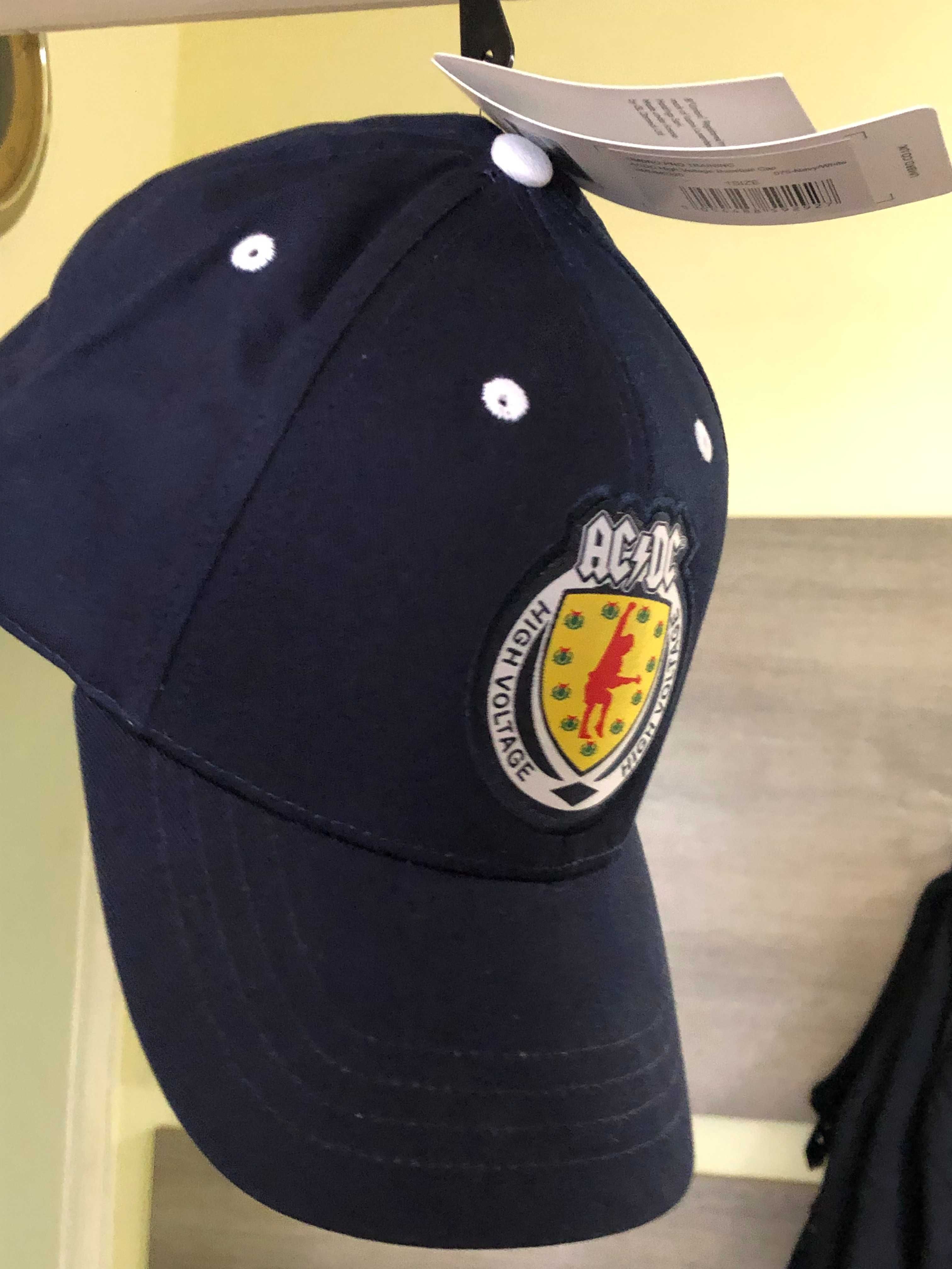 Шапка AC/DC High Voltage Umbro Cap