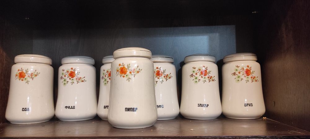 Буркани за подправки сервиз