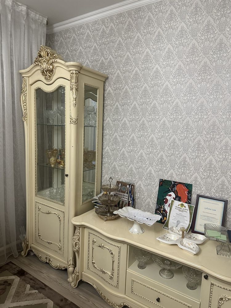 Продам сервант! В отличном состоянии !