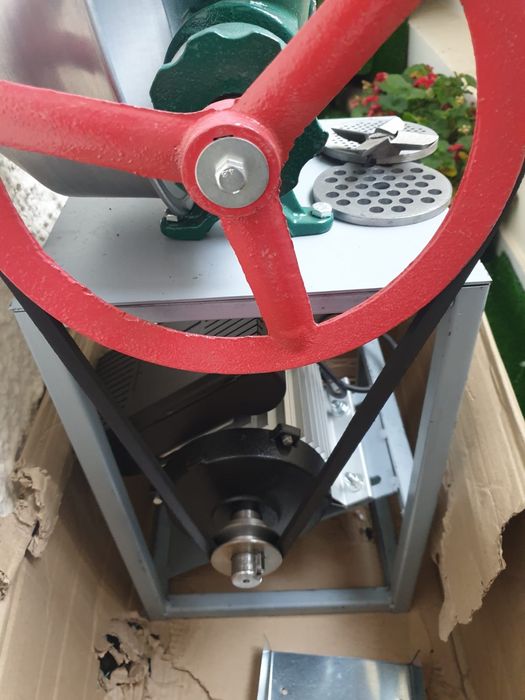 Masina de tocat carne