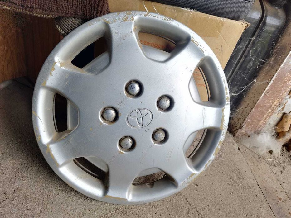 Продам колпаки 14 для Тойота