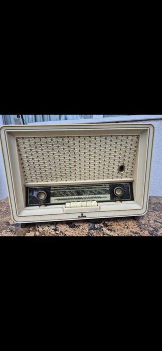 Radio receptor cu lampi Simens+Radio casetofon marca EREES model TR370