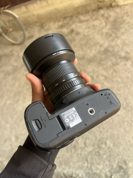 Canon 6D va Canon 1300D sotiladi