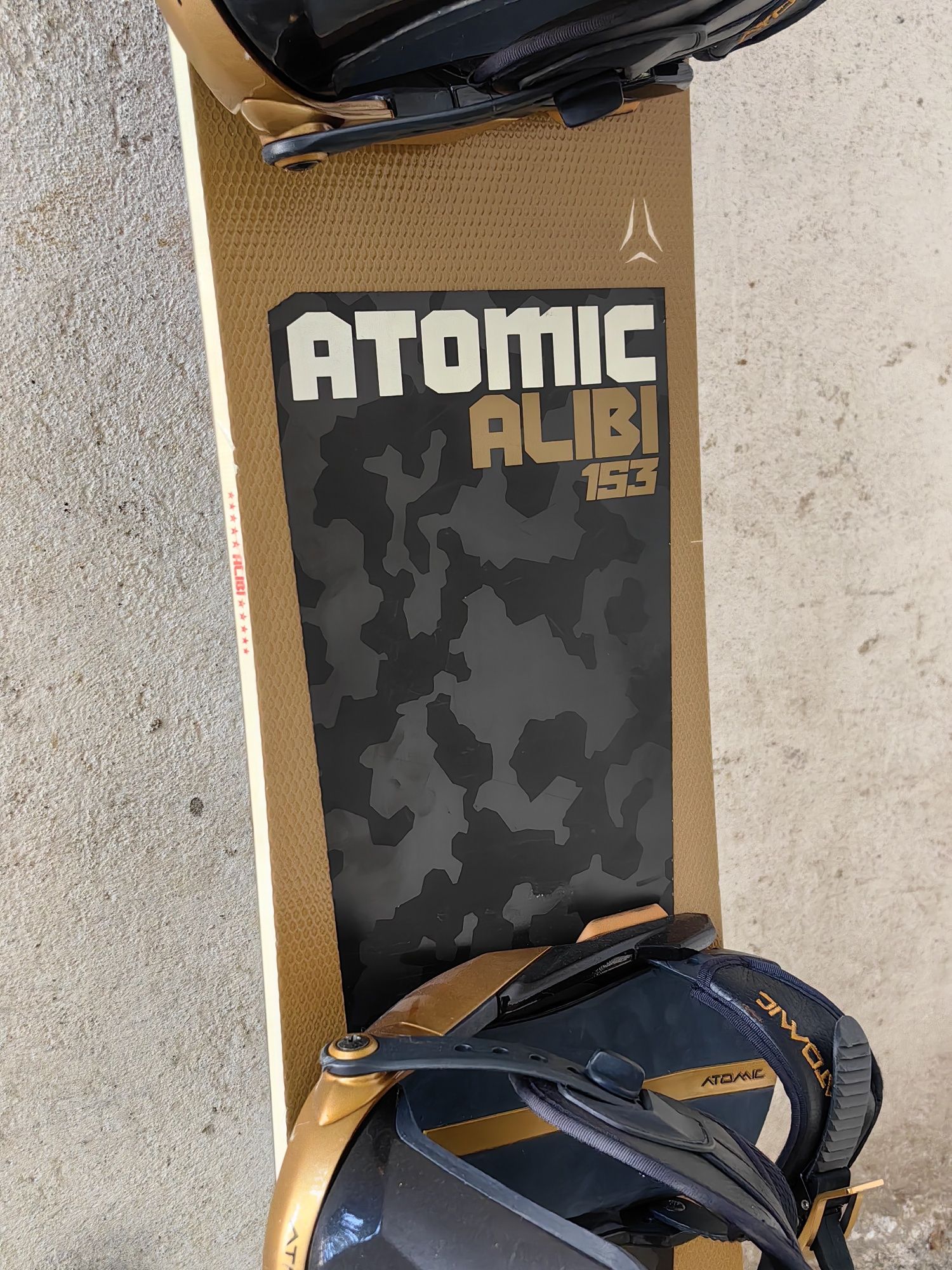 Сноуборд Atomic Alibi 153 см