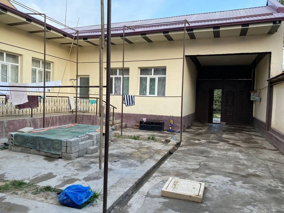 Уй сотилади 4сотих 4хона Зангиота канцтовар.
