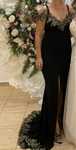 Rochie neagra cu broderie