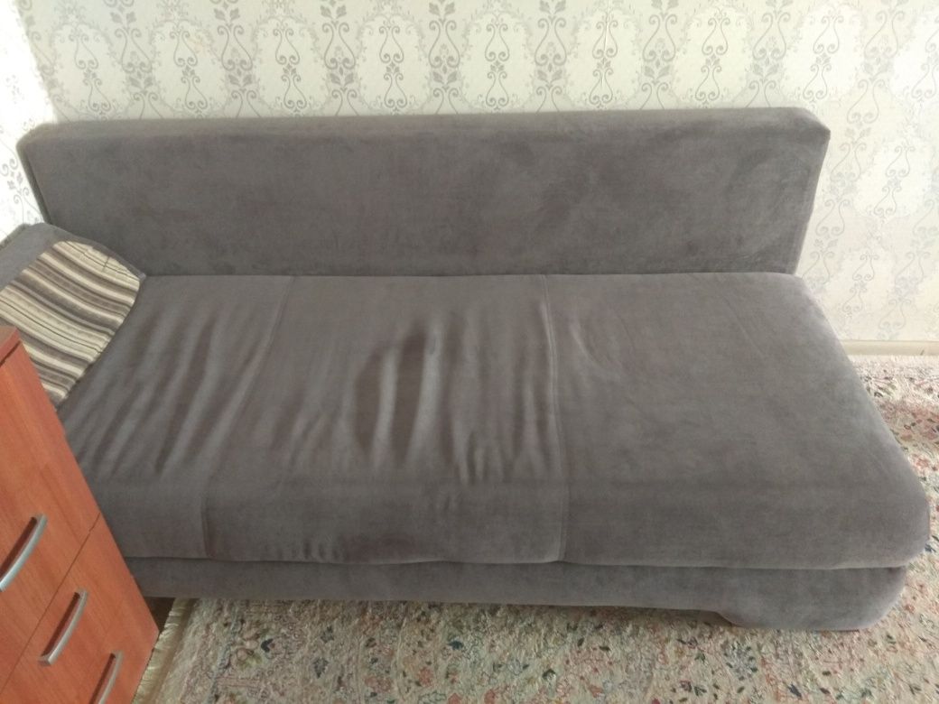 Продаётся    диван