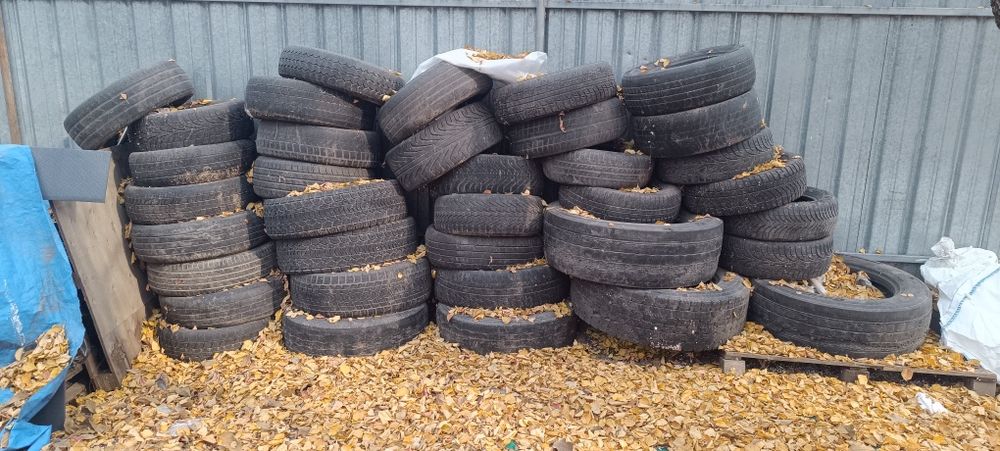 Продам резину бу  ,37 штук