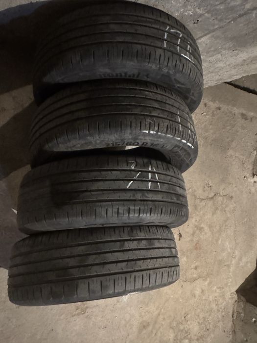 Продавам комплект 4 броя гуми Continental EcoContact 6 215/60/16