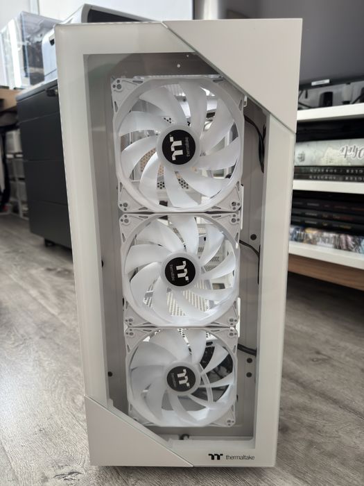 Carcasa PC View 200 TG ARGB Mid Tower