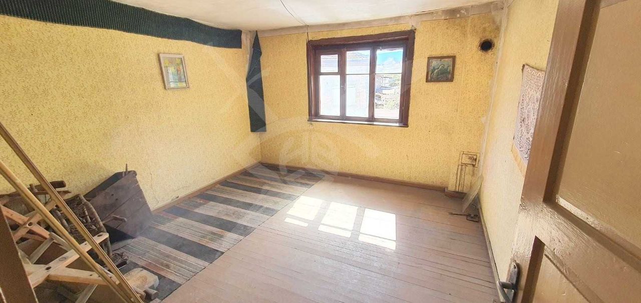 Продава се Къща в Батак - 1350 кв.м за 68 €/кв.м - Снимка #7