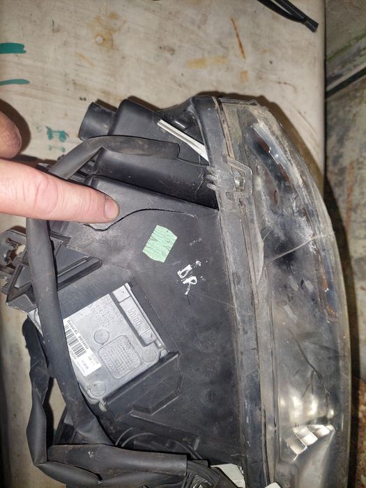 Far xenon Volvo XC 90 2009, RHD ,Anglia,cod 31217048