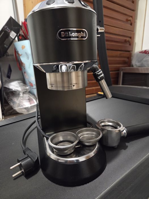 Кафемашина Delonghi Dedica