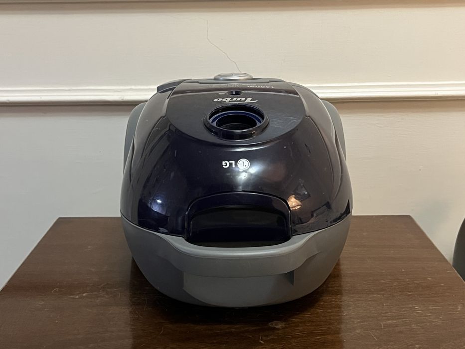 Пылесос LG V-C3243ND