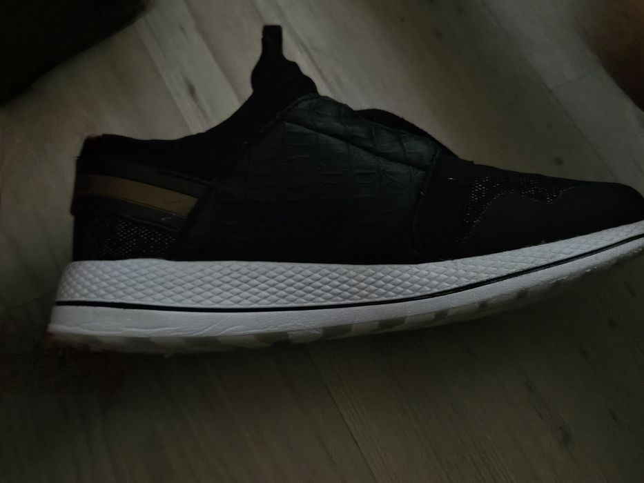 Aadidasi (pantofi sport) nr 37 Kangoroos