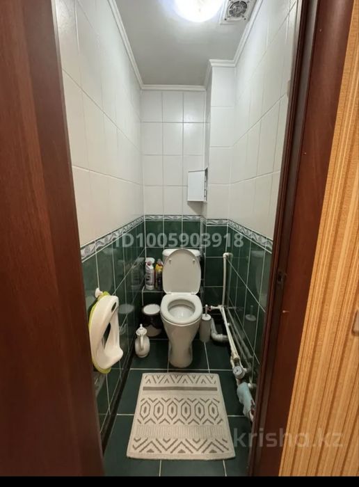 продам 3-х комнатную квартиру, в 11 мкр , 8/10 эт.