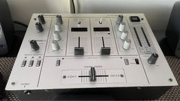 2 x Technics SL-1200 MK2 + Pioneer DJM-300s + ca 300 Vinyl