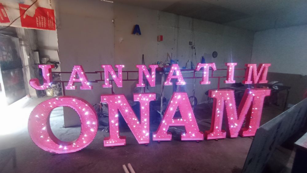 Reklama xizmati tashqi reklama bukva baner orakal stela korob