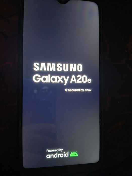 Vânnd Samsung A20e perfect