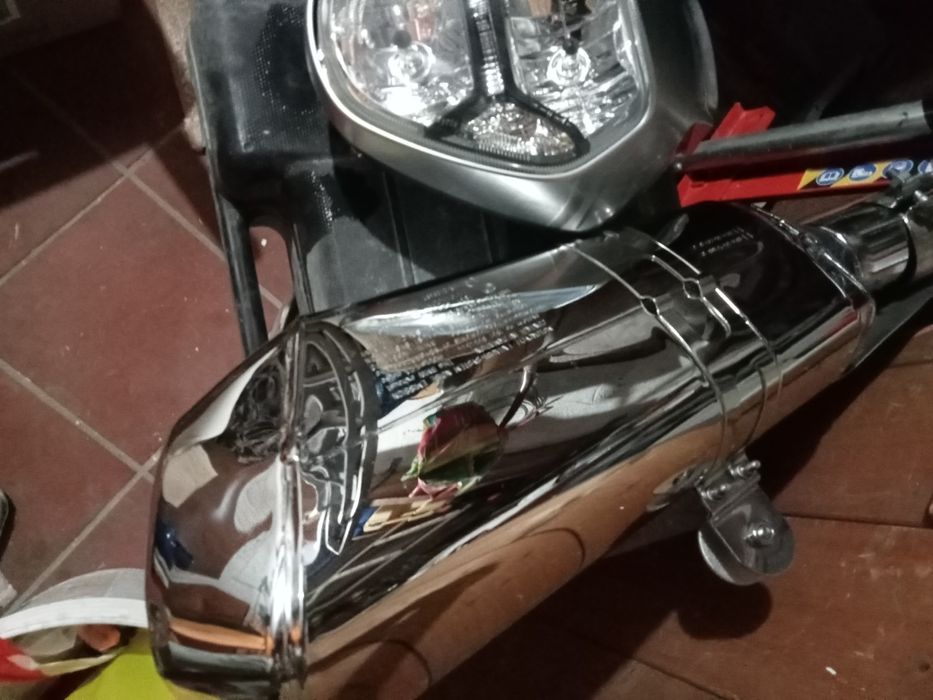 Vand   toba de esapamet  pt motocicleta bmw