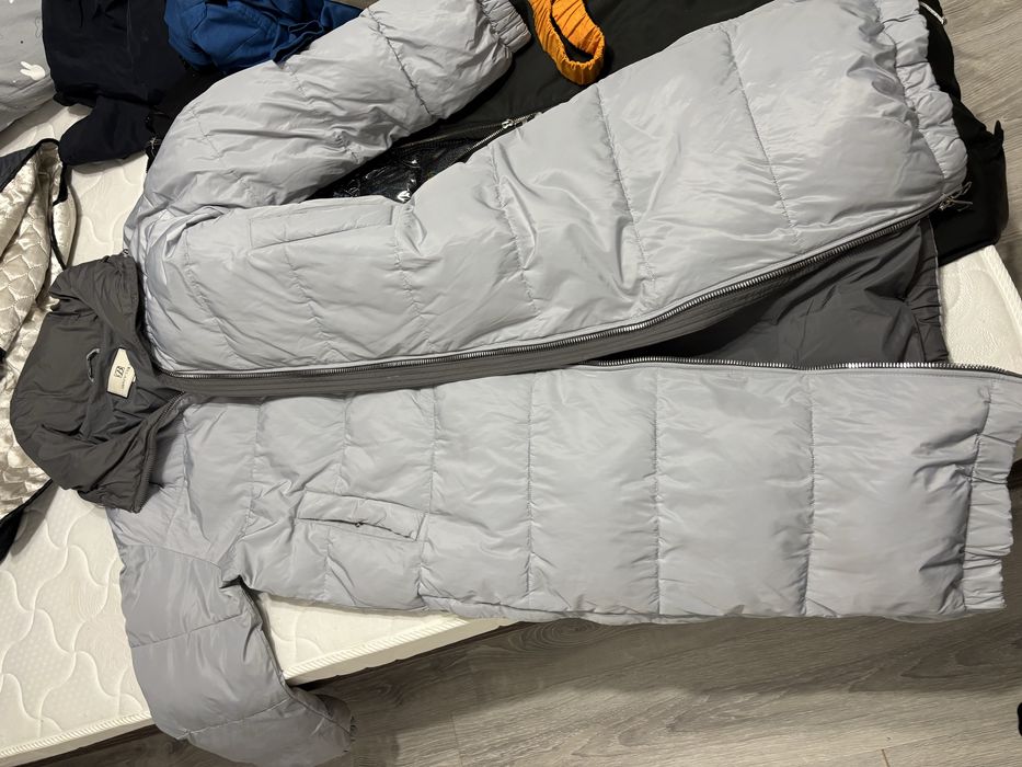 Продам женскую куртку.