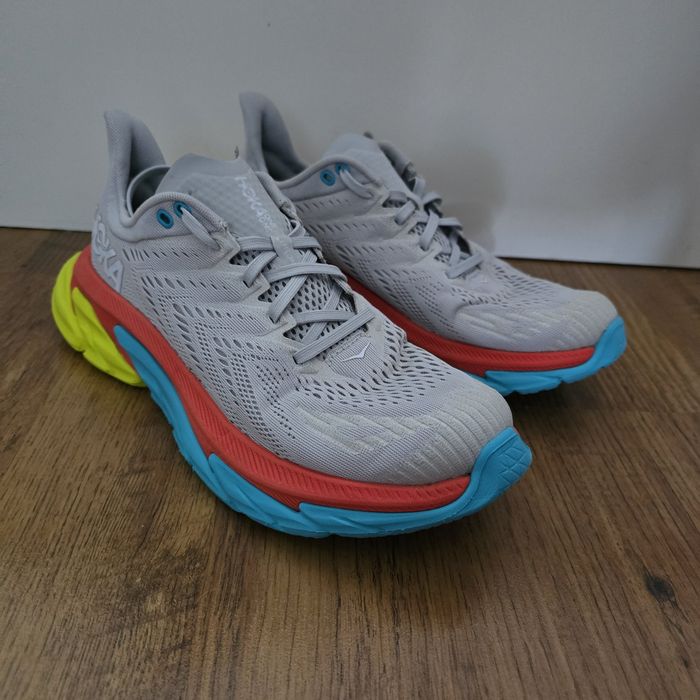 Hoka one one маратонки