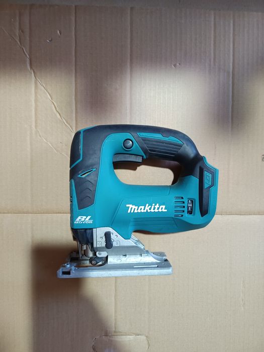 Fierăstrău Șoricel pendular Makita brushless