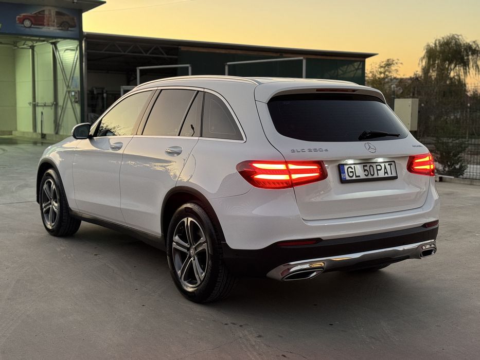 Mercedes GLC 250 • 204CP • 4x4 • 2016 • Interior deosebit • Proprietar