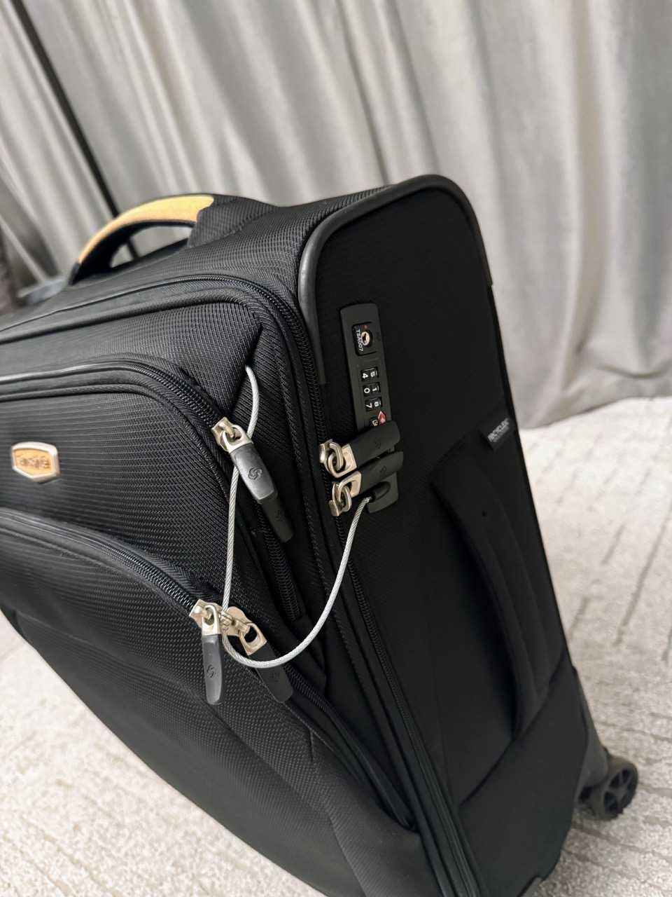 Troller de cabina Samsonite ultra usor, 4 roti - stare perfecta