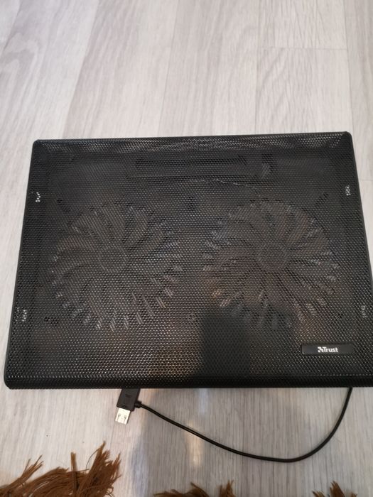 Подставка для ноутбука с охлождением и с подсветкой