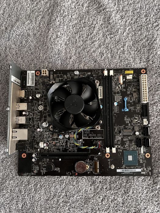 Kit procesor Intel i5-8400 si placa de baza Lenovo y530