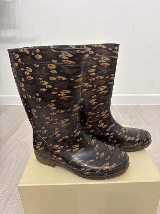 Резиновые споги. Вечные, ноские.