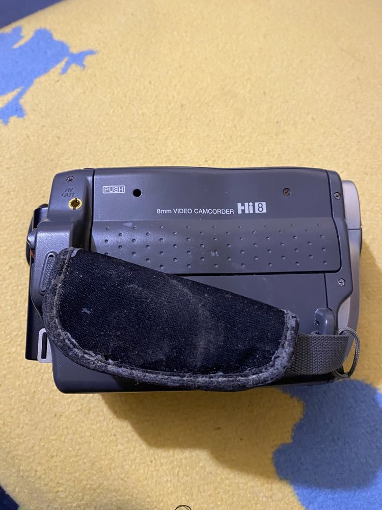 Video camera Canon V60Hi cu LCD 6,4cm