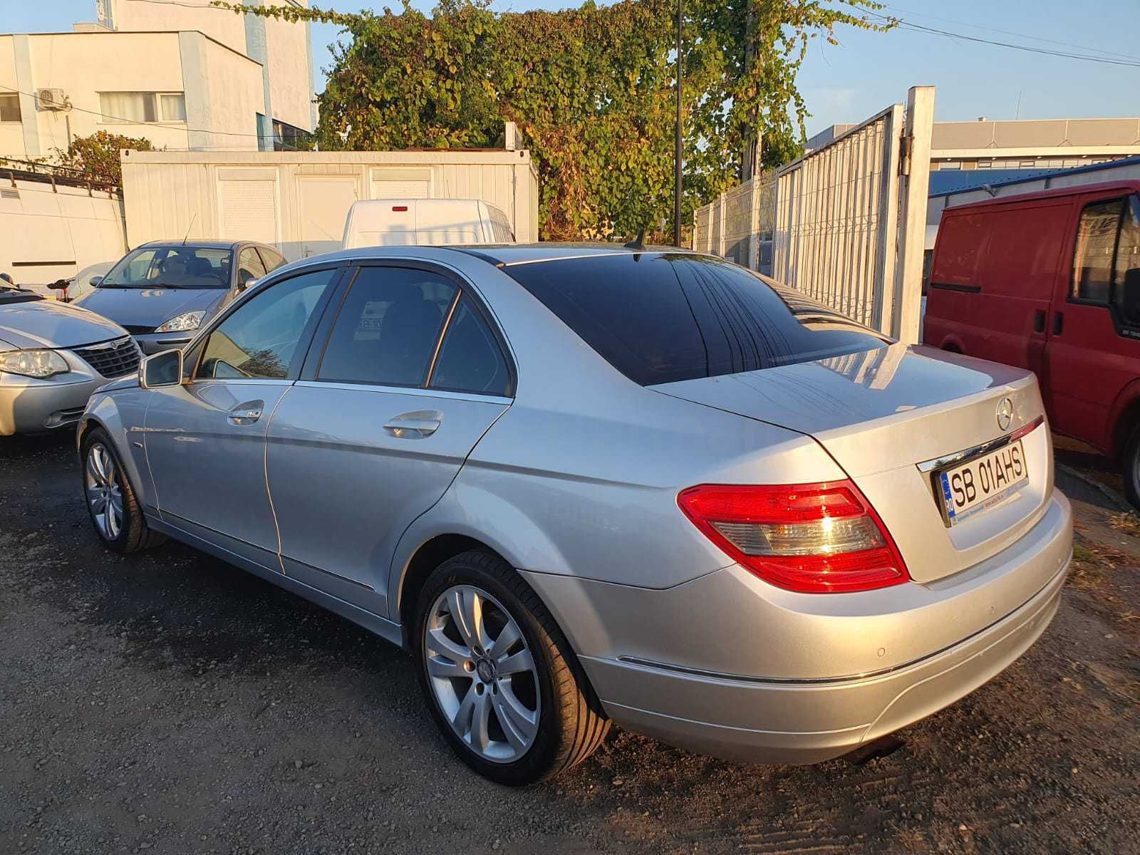 Mercedes Benz C180 1.8i CGI --AVANTGARDE--  Inmatriculat