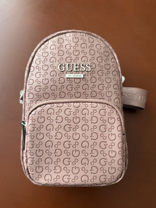 Нова, оригинална раница Guess