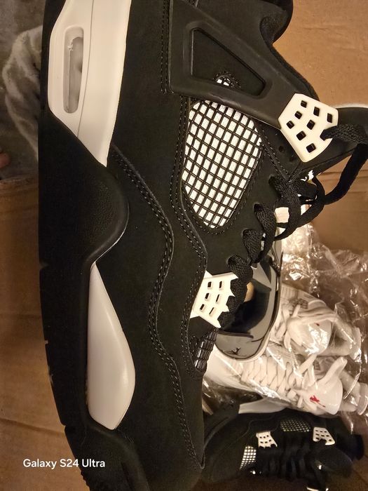 Vind adidasi diferite modele