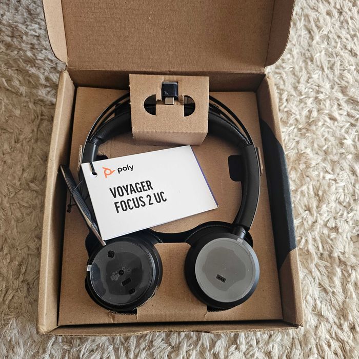 Poly Voyager Focus 2 Bluetooth