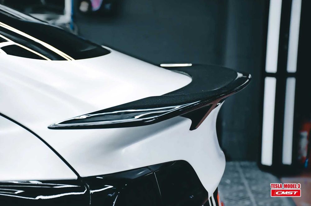 Заден спойлер CMST за Tesla Model 3 – Woven Carbon Fiber, Gloss Finish