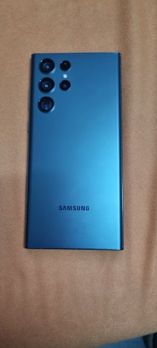 Продавам Самсунг  S22 ultra