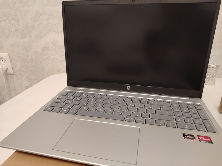 Продаю новый ноутбук hp