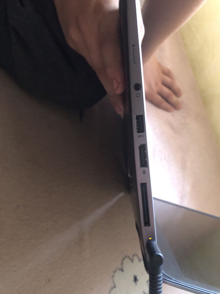 Vand laptop in stare buna