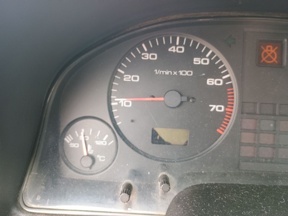 Ауди Купе 1.8 112к.с.1990г.3777лв.1931евро