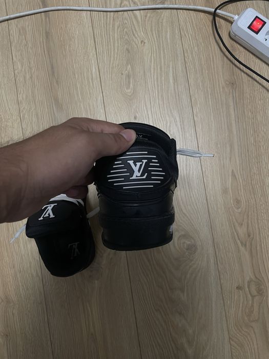 LV TRAINERS / fac si trade - marime 43
